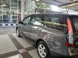 Mitsubishi Grandis 2009 Bensin