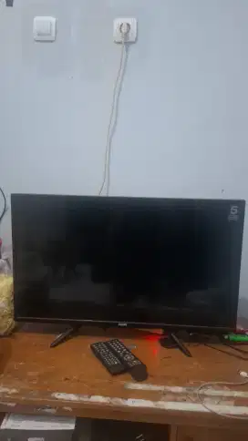 Tv Akari uk 32inc