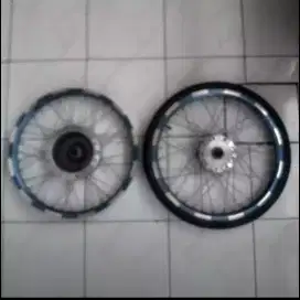 Velg Akron Spain Beat Karbu Ring 17 Two Tone