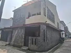 Rumah di daerah permata biru (sikujalan)