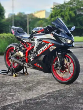 Kawasaki ZX25R ABS Black
