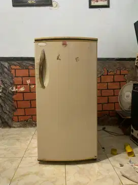 DIJUAL KULKAS BEKAS