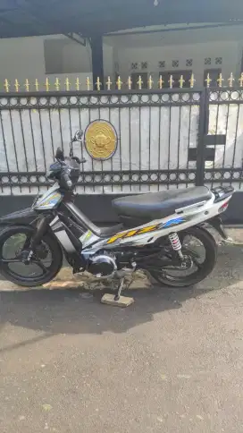 Yamaha F1 ZR tahun 2004
