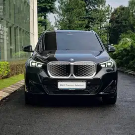 BMW IX1 2024 LOW KM PRISTINE CONDITION LIKE NEW!!!