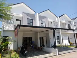 Rekomendasi Rumah villa dkt tol Padalarang strategis ada private pool