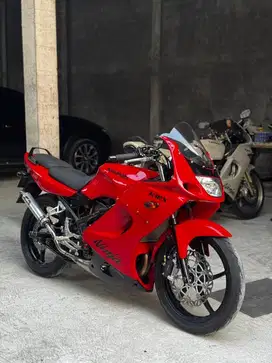 Kawasaki ninja rr old