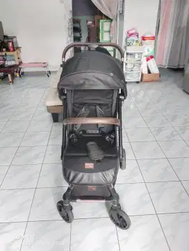 Stroller bayi compatto