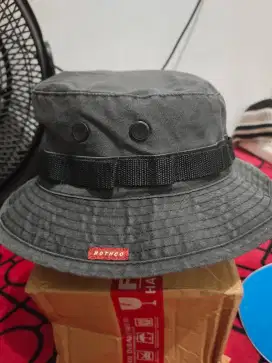 Topi rimba/bucket