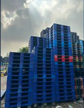 Palet Plastik Serbaguna