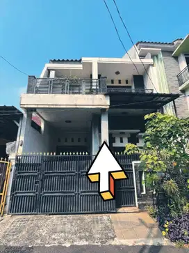 Dijual Rumah 2 Lantai Strategis di Petukangan Utara Jakarta