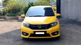 Km31rb honda brio rs cvt matic 2021 kuning pajak panjang tangan 1
