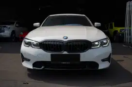 BMW 320i G20 Sport 2020/2021 (D) tgn 1 low km