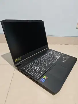 Laptop Gaming Core i9 Acer Nitro, Ram 32 Gb, SSD 1Tb, Layar QHD 165Hz