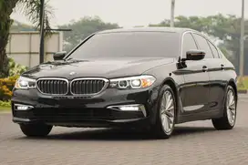 Power & Pride! BMW 530i Luxury 2018 Full Spec Black e300