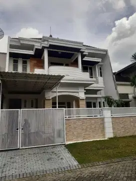 Dijual Rumah Siap Huni di Araya Golf, Blimbing Malang