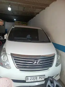 Hyundai H-1 2012 Bensin