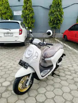 Bissmillah djual motor Honda Scoopy prestige 2021 istimewa