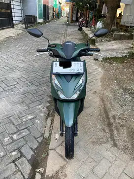 Honda Beat CBS ISS DELUXE KEYLESS