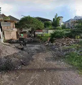Tenggilis Mejoyo Selatan dkat Ubaya