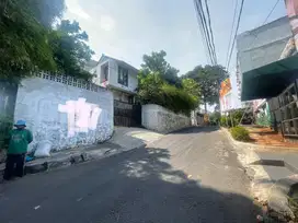 Rumah DI JUAL  4 Lantai di Puri Mutiara, Cipete Selatan!