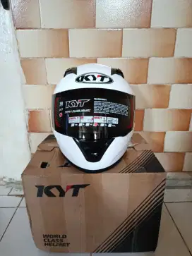 KYT R10 White Size L