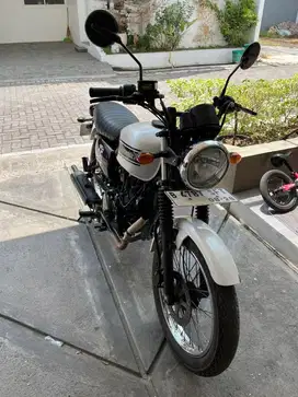 Kawasaki w175 ori lowkm