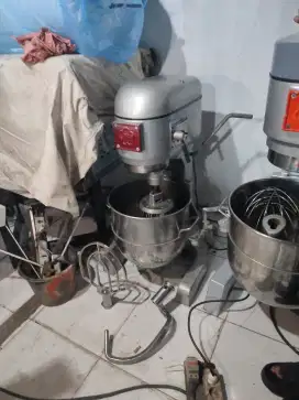 Planetary mixer 30 liter tipe LP-301 merk Lung Pang Taiwan murah