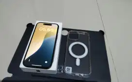iPhone 15 Black 128 resmi iBox (Like new, usia 3 minggu)