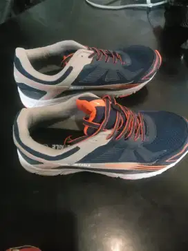Sepatu Eagle nomad size 43