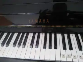 Piano Yamaha bekas