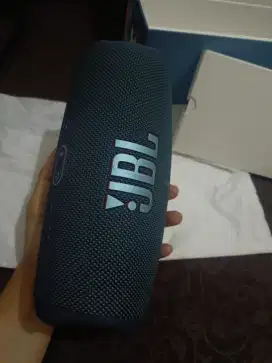 Jbl charge 5 baru 12bln jarang pakai