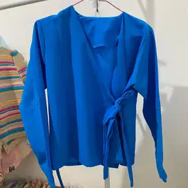 Baju atasan wanita