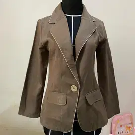 Blazer wanita kantor