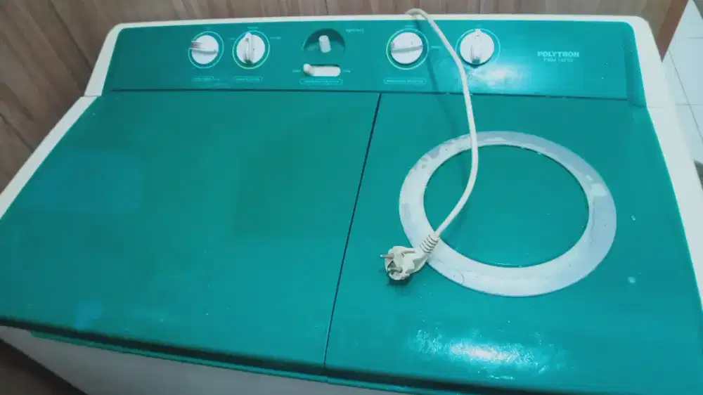 Mesin cuci Polytron