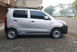 Wagon R Low km irit . cash saja