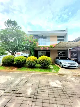 Rumah Hook Samping Taman Fasum  8031