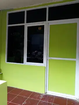 Jual rumah model kontrakan/petakan kebelakang 4 petak