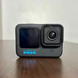 Jual cepat GoPro Hero 11, Bonus 2 Battery, Dock Charge, Box, Stick