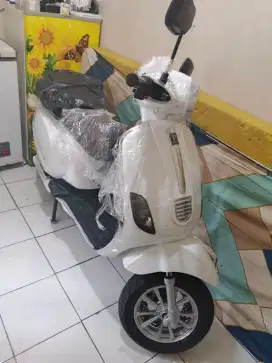 Motor listrik Uwinfly T3 baru putih