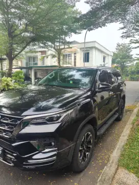 Fortuner Hitam KM Rendah Dipakai Sendiri