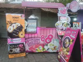 Dijual bekas booth es teller dan donat glaze pemakainan 4 bulan