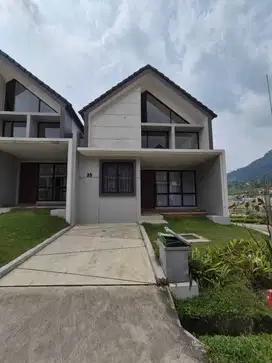 Dikontrakkan pertahun rumah baru siap huni