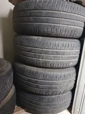 Ban Michelin bekas inova rebon