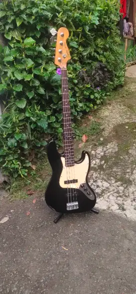 Bass squier jazz bass standart series original