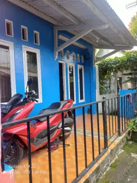 Di Sewakan Rumah Deket Stasiun Kereta Cibinong