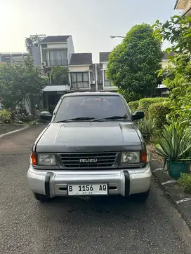 Isuzu Panther High Sporty Tahun 1997