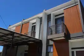 Rumah 2 Lantai Grand Pinus Regency Gebyar Promo