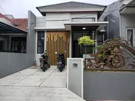 Rumah cantik satu lantai siap huni di cluster sentul city