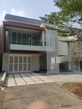 Rumah siap huni view bagus di cluster depan sentul city