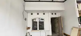 Sewa Rumah Daan Mogot Baru Unfurnished Bebas Banjir di Jakarta Barat